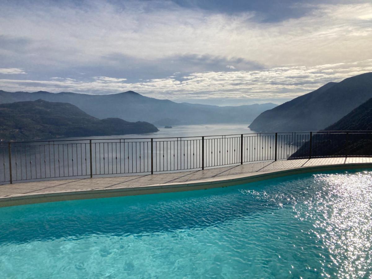 Appartamento Grande Terrazza Vista Lago Parzanica Buitenkant foto