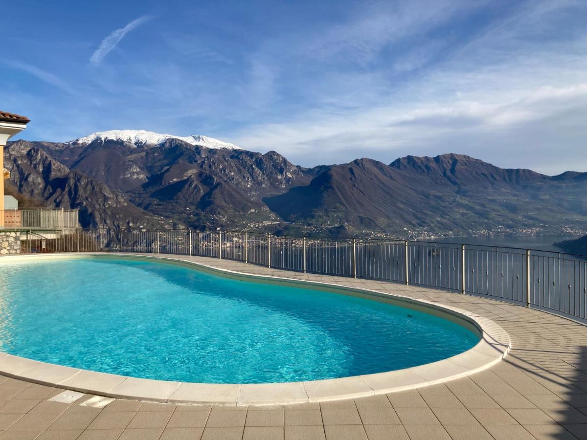 Appartamento Grande Terrazza Vista Lago Parzanica Buitenkant foto