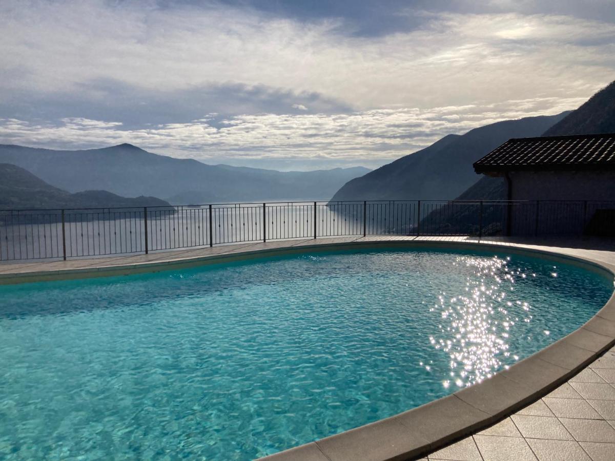 Appartamento Grande Terrazza Vista Lago Parzanica Buitenkant foto